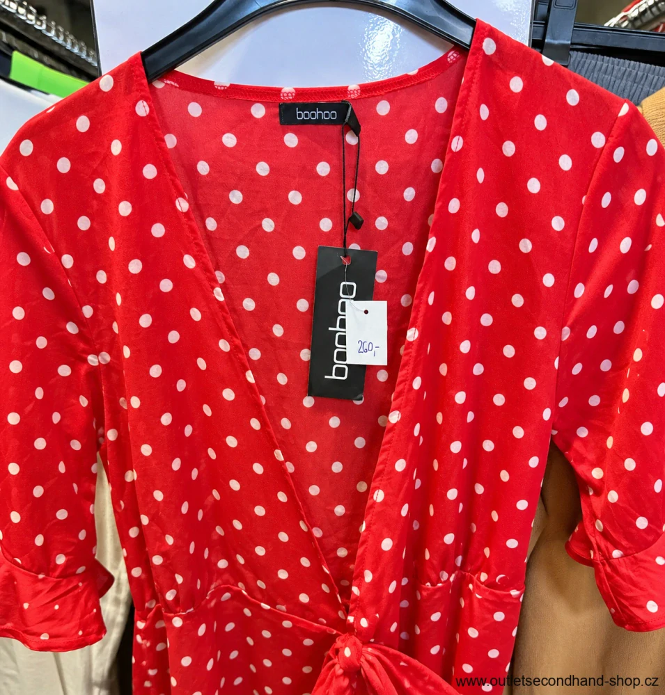 DÁMSKÉ ŠATY BOOHOO Vel. 44